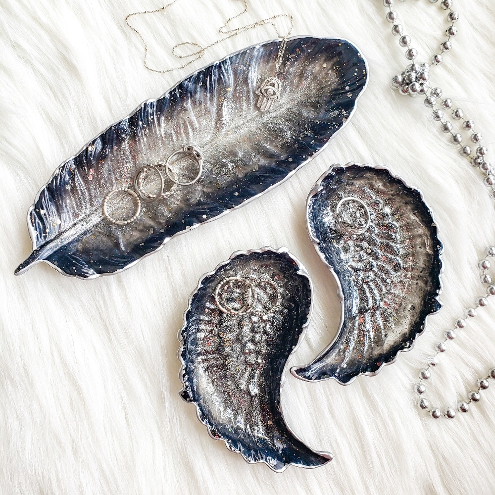SOLD - Angel Wings Trinket Dish Set - Picture 6 of 11